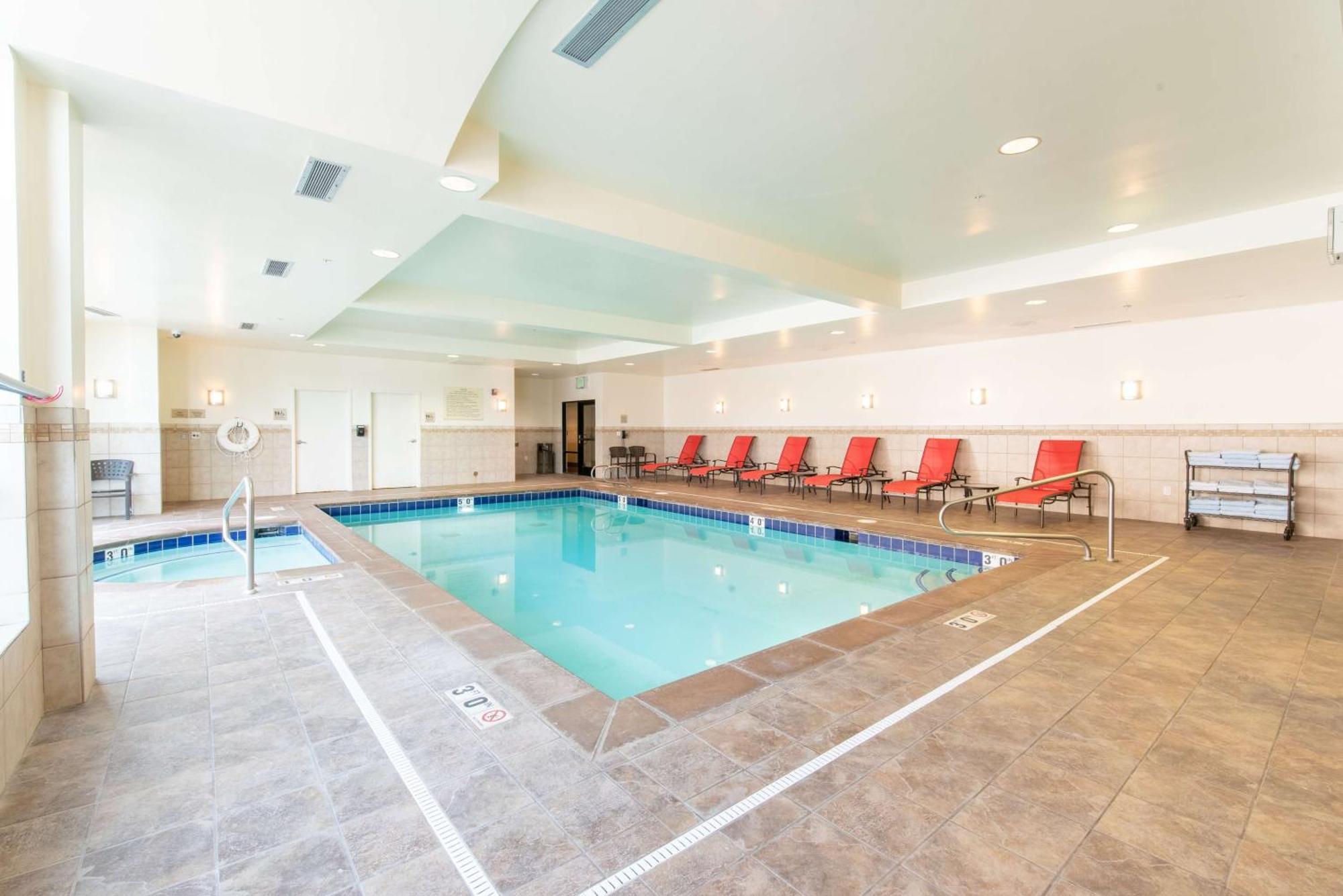 Hilton Garden Inn Όγκντεν Εξωτερικό φωτογραφία