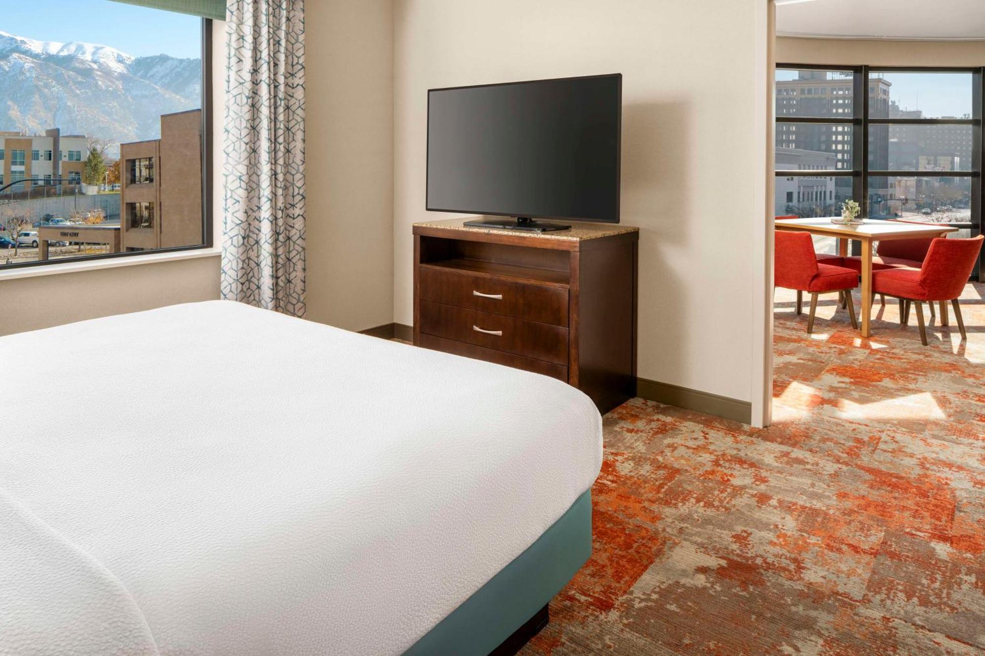 Hilton Garden Inn Όγκντεν Εξωτερικό φωτογραφία
